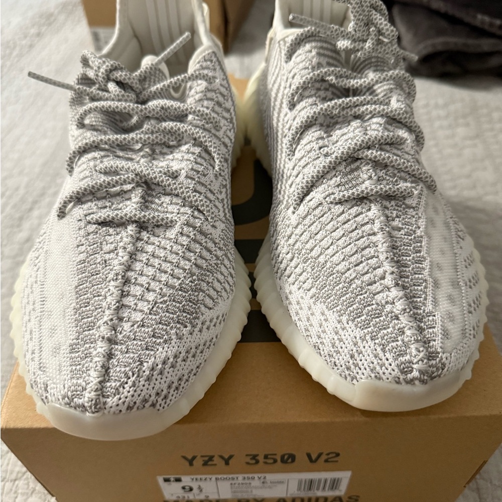 adidas YZY 350 V2 in Gray and Cream